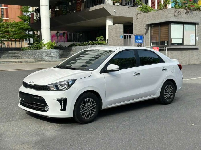 Kia Soluto 1.4 AT Deluxe trắng 2023